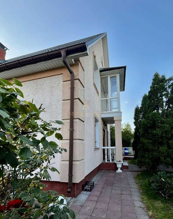 Продам теплий будинок 210кв, 3 спальні, камін, вихід до річки Осокорки