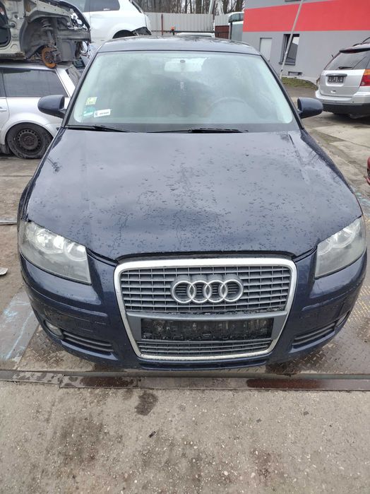 Audi a3 8P części używane przód maska zderzak silnik BSE skrzynia FVH