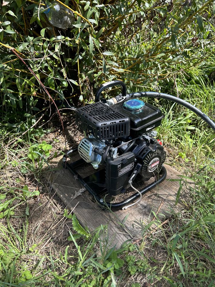 Bomba de água a gasolina