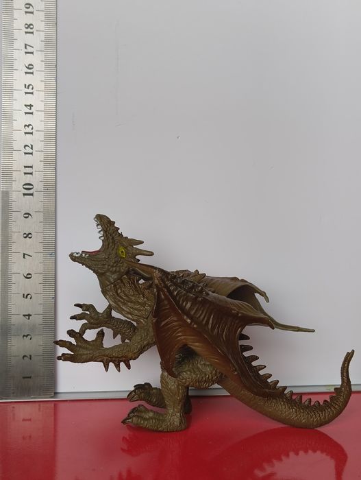 Figura Dragões para cenários ou enfeite.