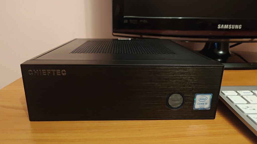 Mini PC ASRock intel i5 (6 gen) 16gb ddr4 SSD 250gb Chieftec