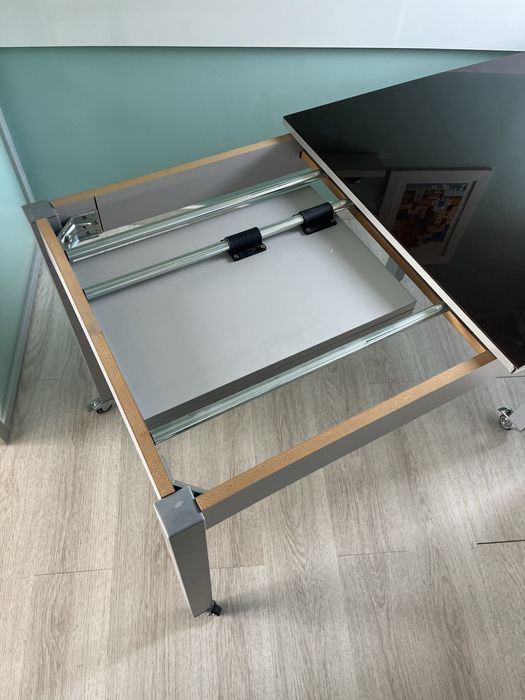 Mesa de refeições extensível