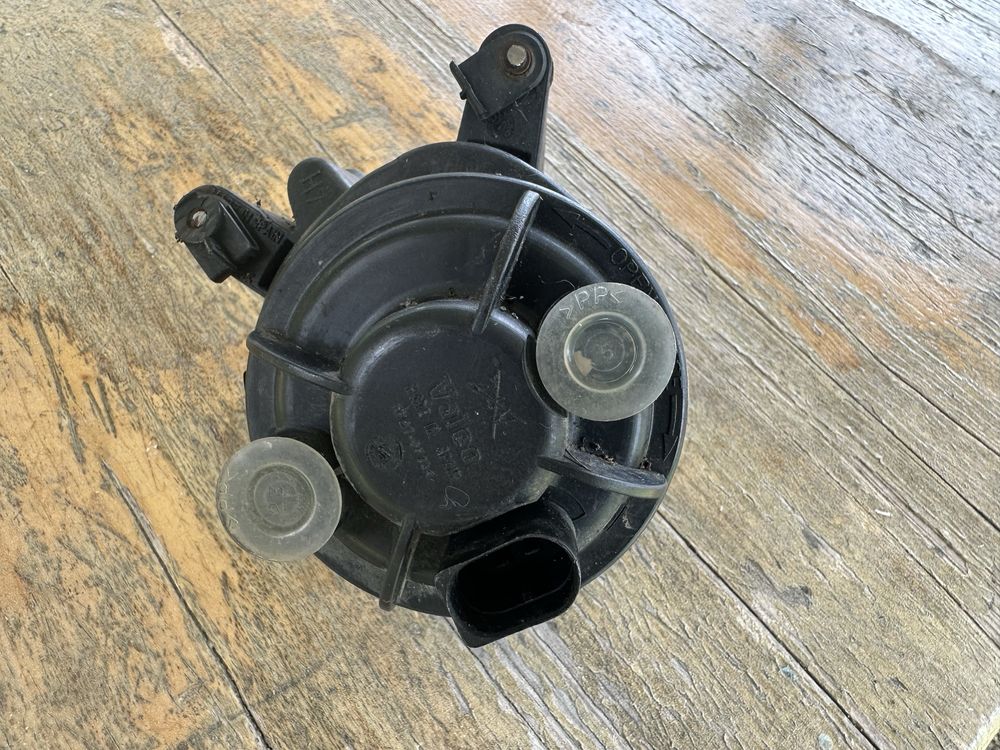 Halogen Prawy do Audi A3 8l lift