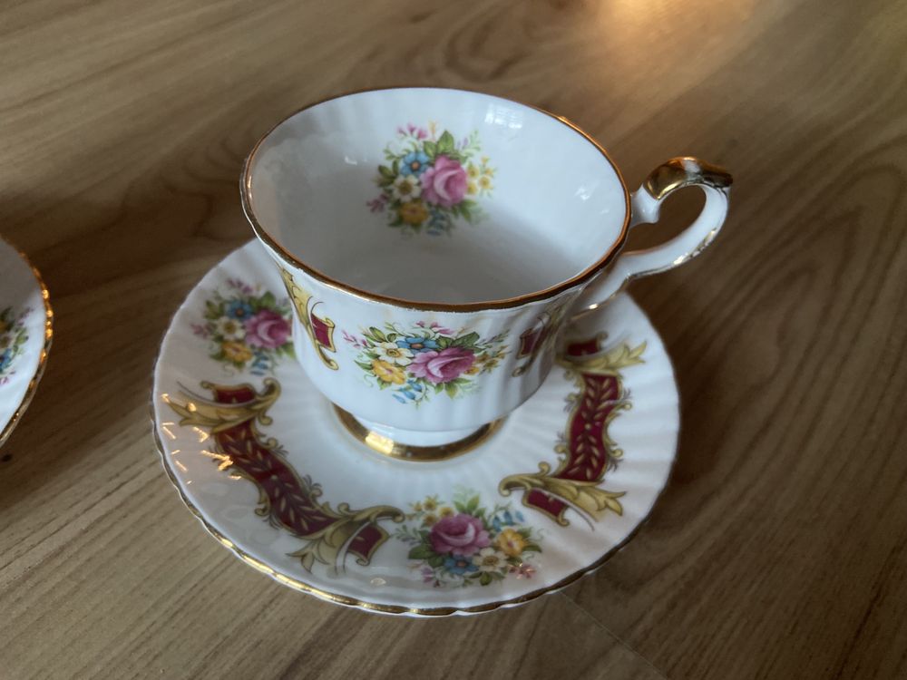 Royal Windsor angielska porcelana filiżanka 2 sztuki