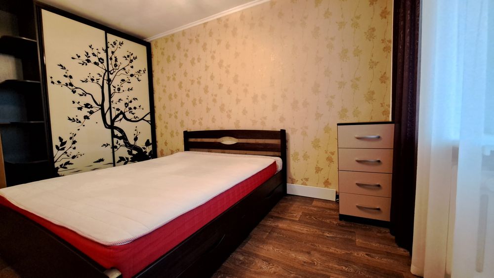 Продаж 3 кім.кв на Митниці