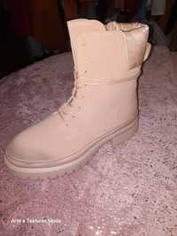 bota estilo militar