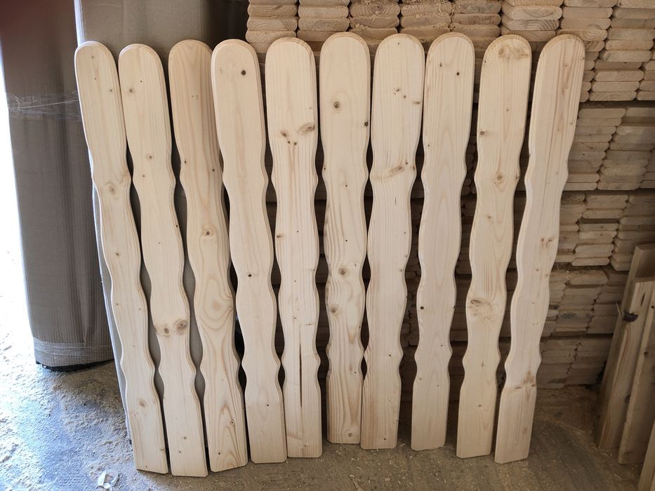 Sztachety drewniane PRODUCENT świerk i modrzew. Suche deski balkonowe