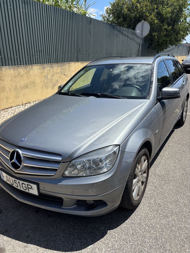 Mercedes-Bens c200