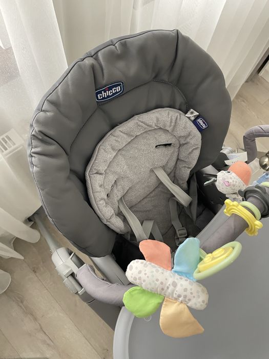Дитяче  крісло  chicco 0+