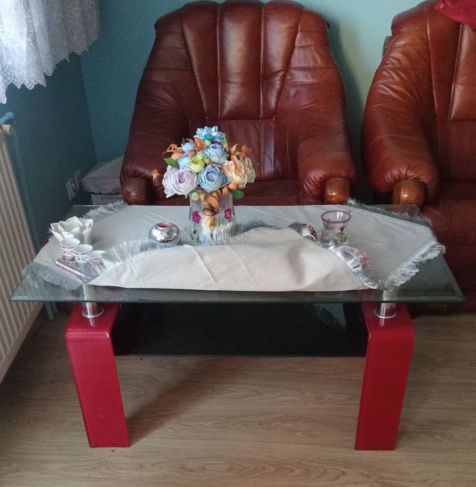 Stolik kawowy szklany czerwony