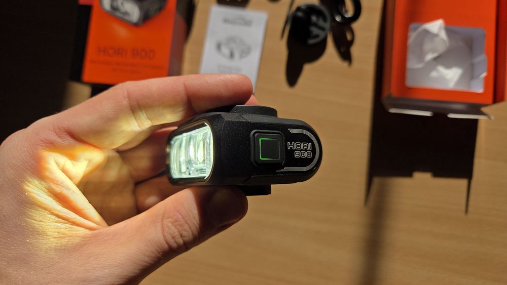 Lampka rowerowa Magicshine Hori 900