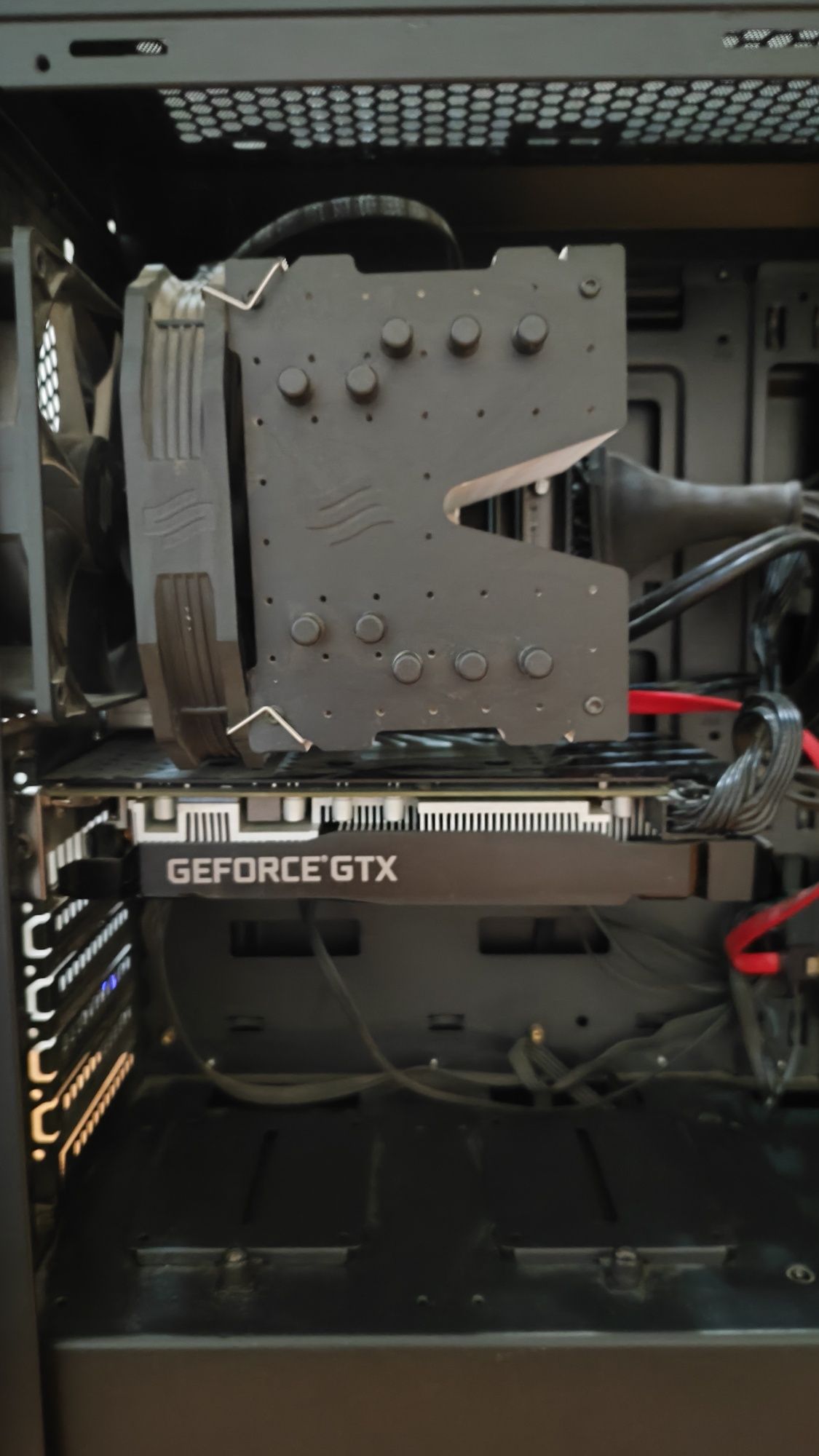 Solidny komputer  I5-9400F/GTX 1660 TI/16GB/240GB SSD/1TB HDD/W10