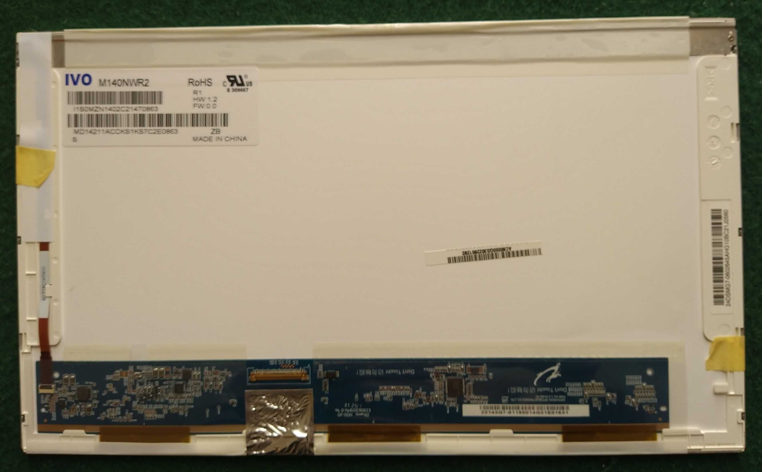 Display LCD M140NWR2