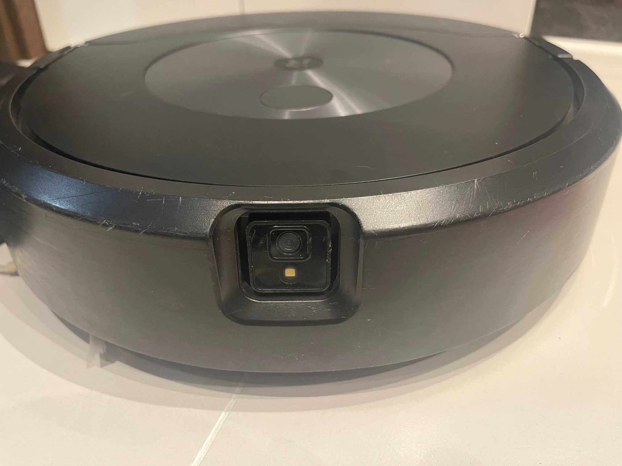 iRobot Roomba Combo j7+ robot sprząt-mopujący Stacja samoopróżniająca