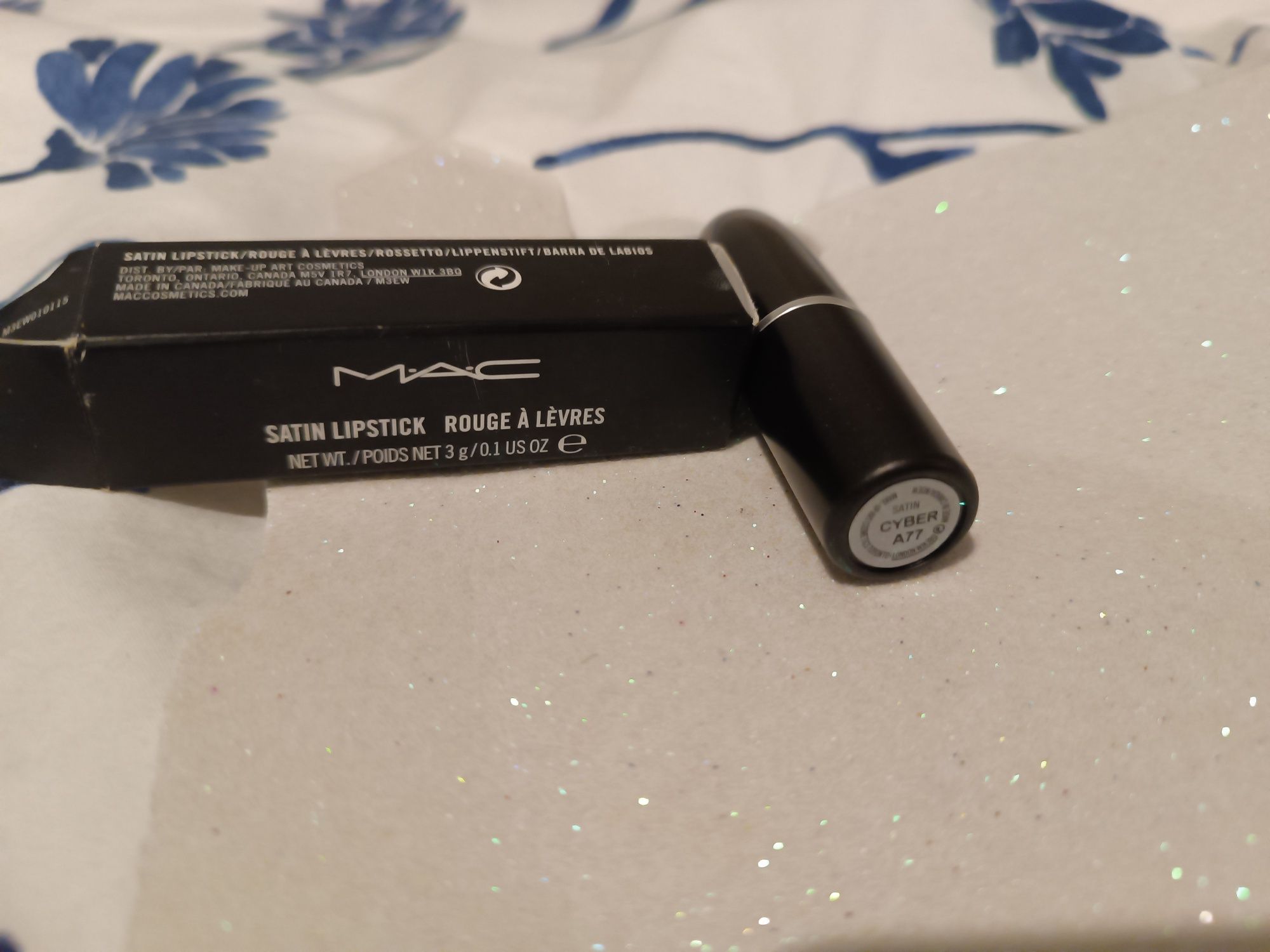 MAC Mac cosmetics szminka Cyber