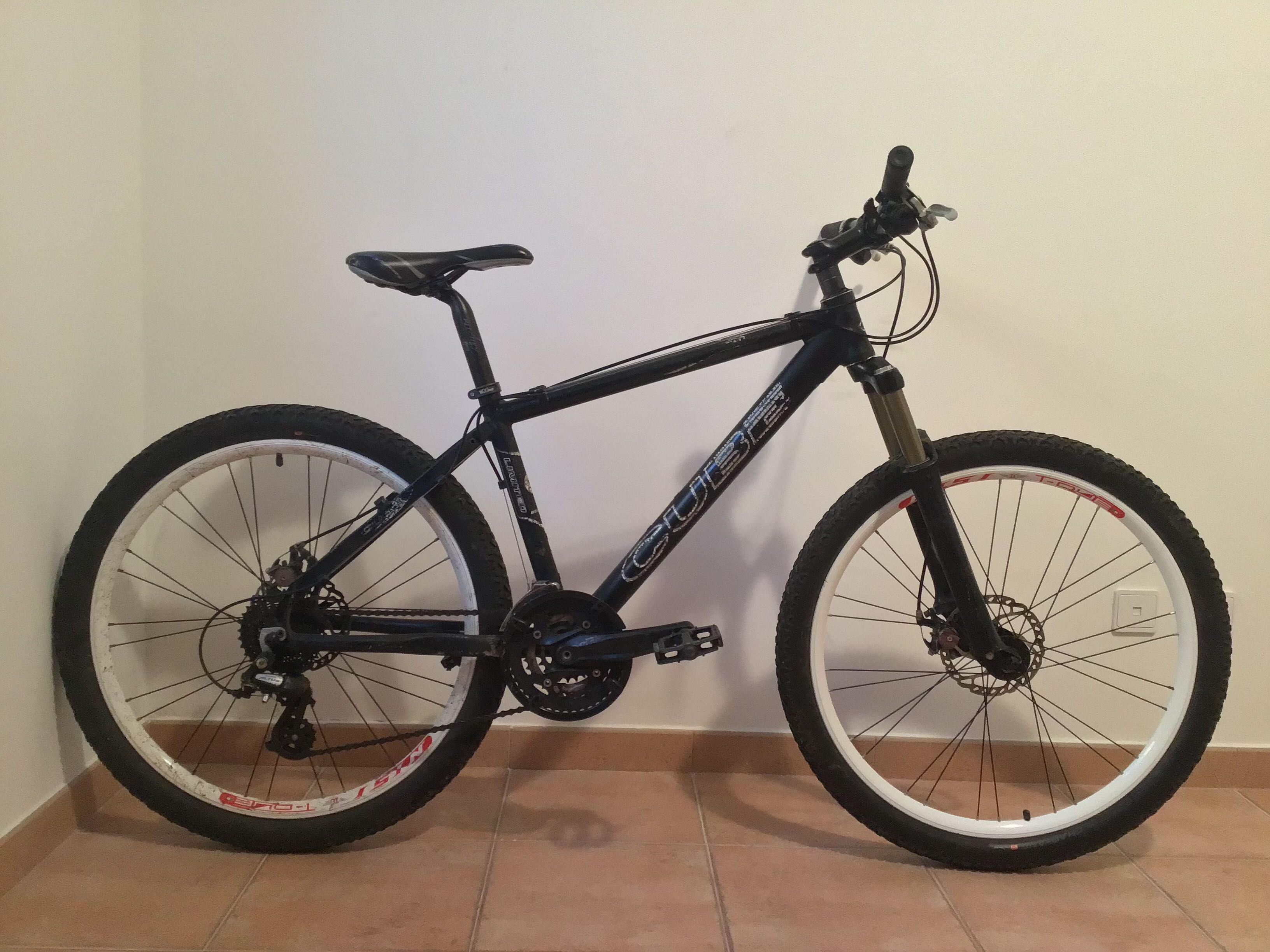 Bicicleta Cube btt