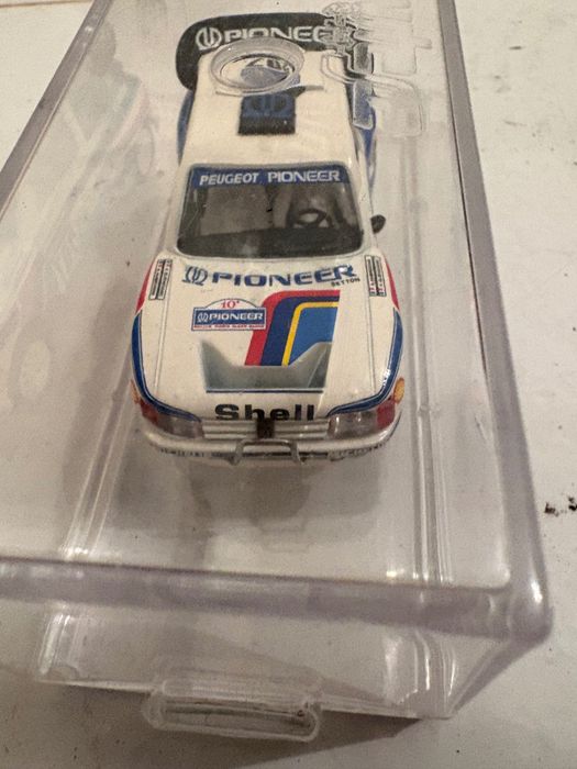 Peugeot 205 Paris-Dakar 1988 - Vitesse