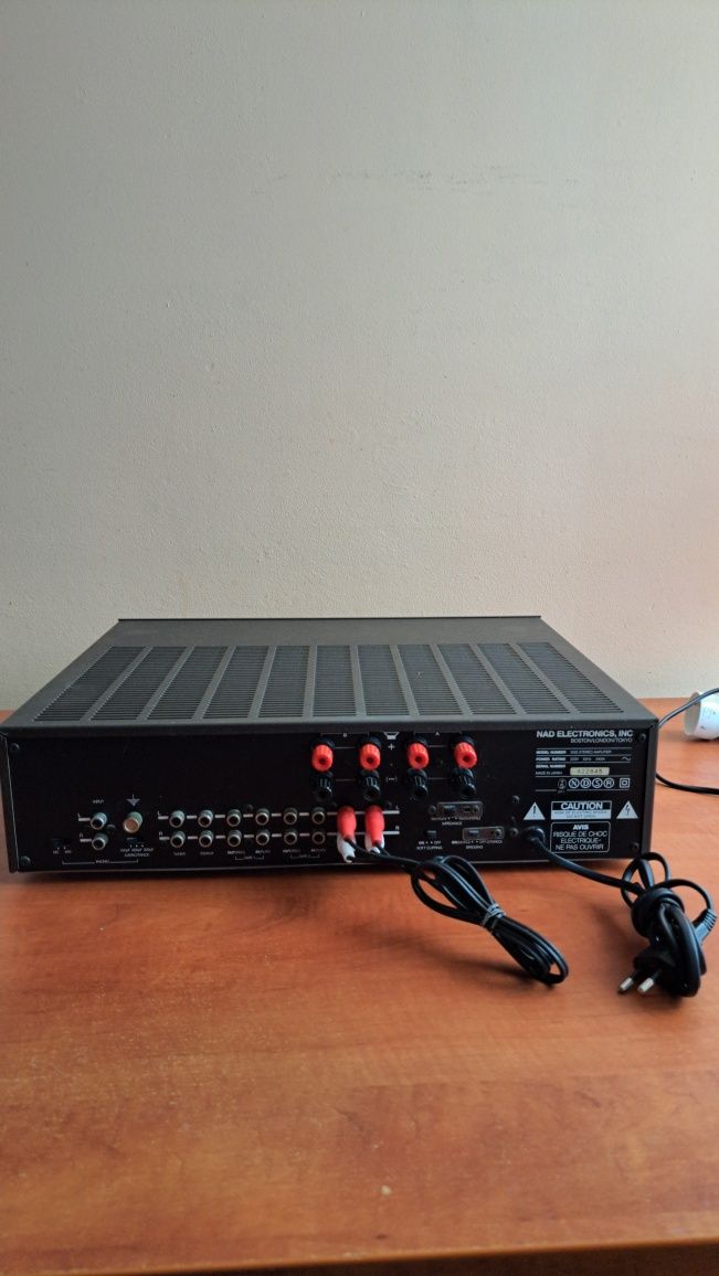 NAD 3155 wzmacniacz