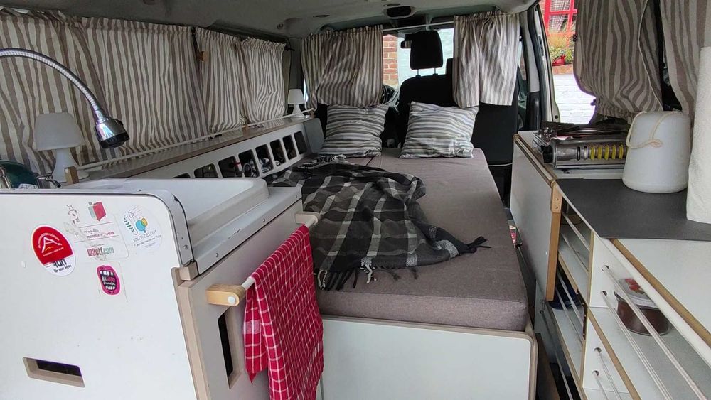 Ford Transit Custom 2.0D z roku 2017 - f VAT 23 - 9 osób lub 3 z paką