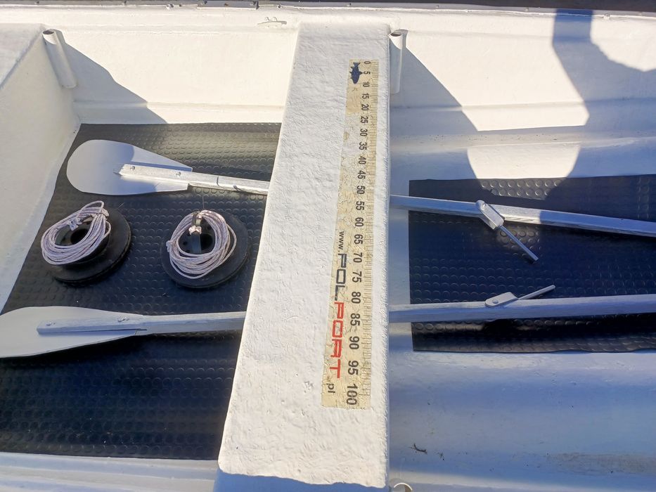 Łódź wędkarska z przyczepką