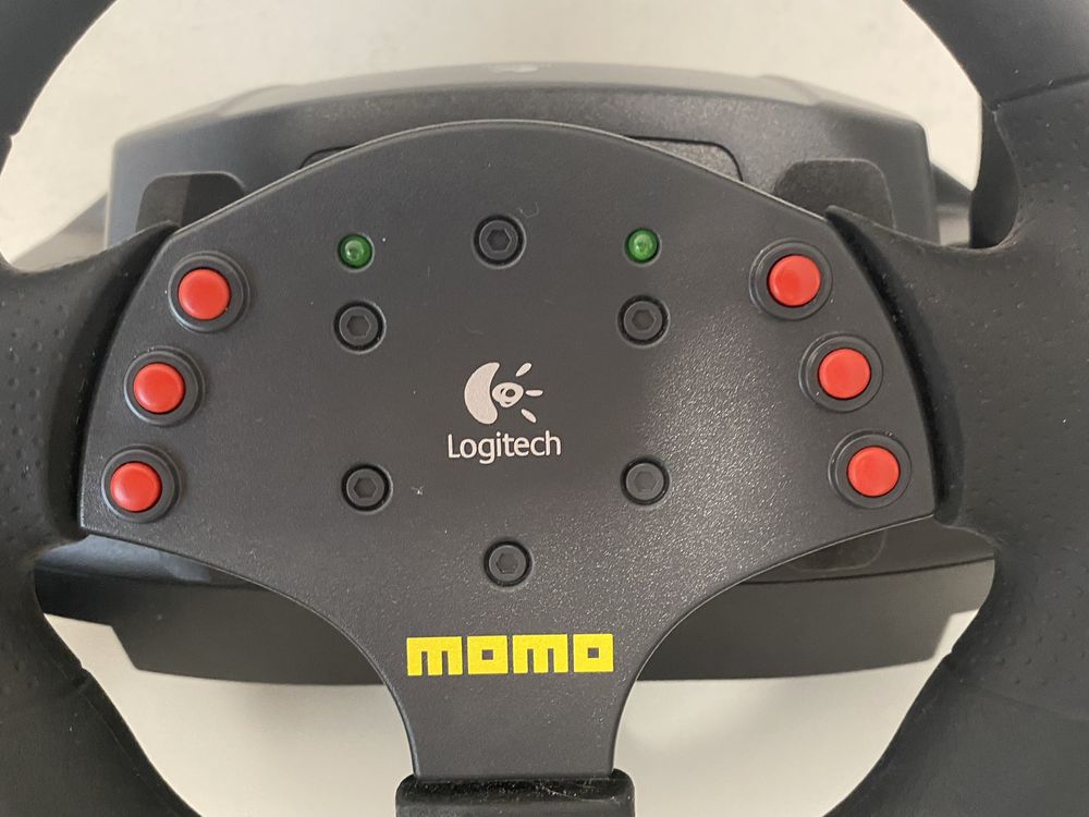 Игровой руль Logitech Momo в идеальном состоянии!