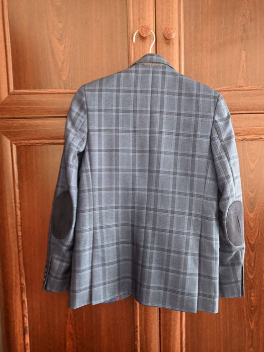 Продам піджак на хлопчика 8-9 років 3-4 клас