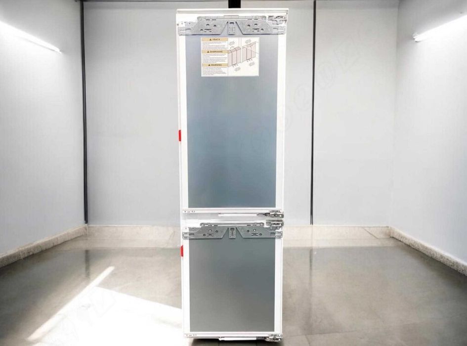 Встраиваемый холодильник Miele KFN 37682 Вбудований