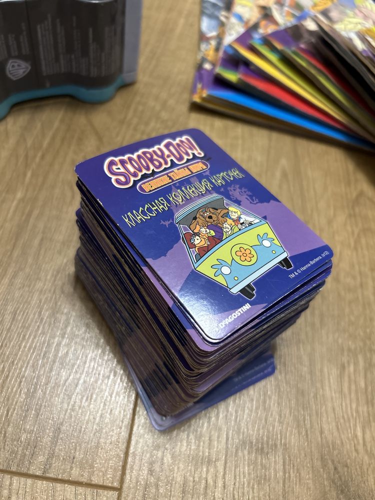 Scooby-Doo колекційні картки з коробкою, журнали