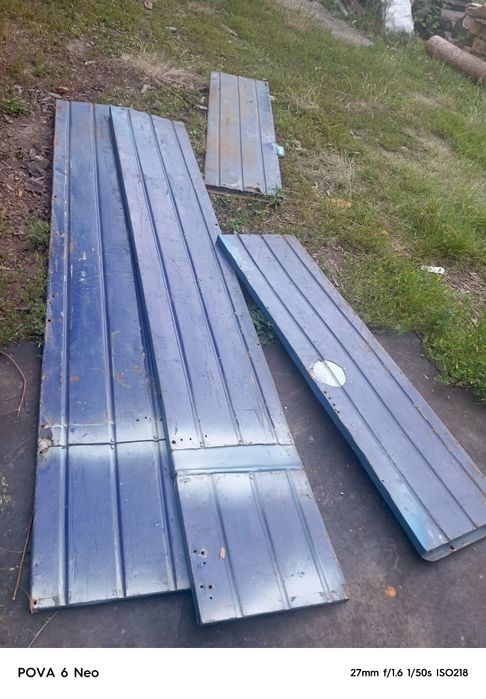 Борти легкового причіпа