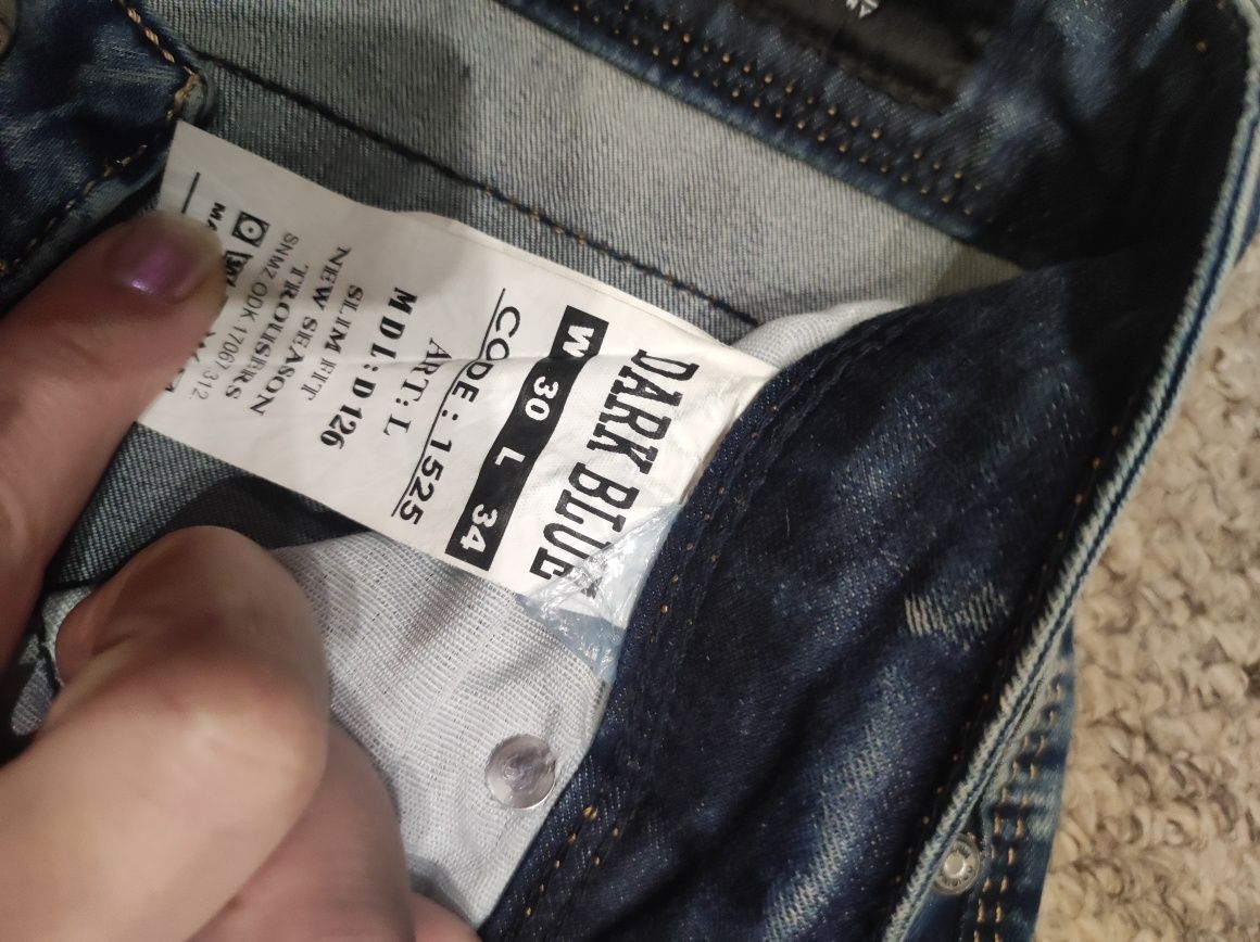Продам джинси на підлітка,купили не підійшов розмір