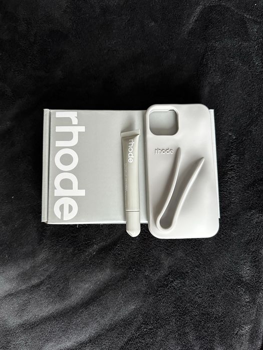Rhode iPhone 13/14/14pro/15 grey & lip tint