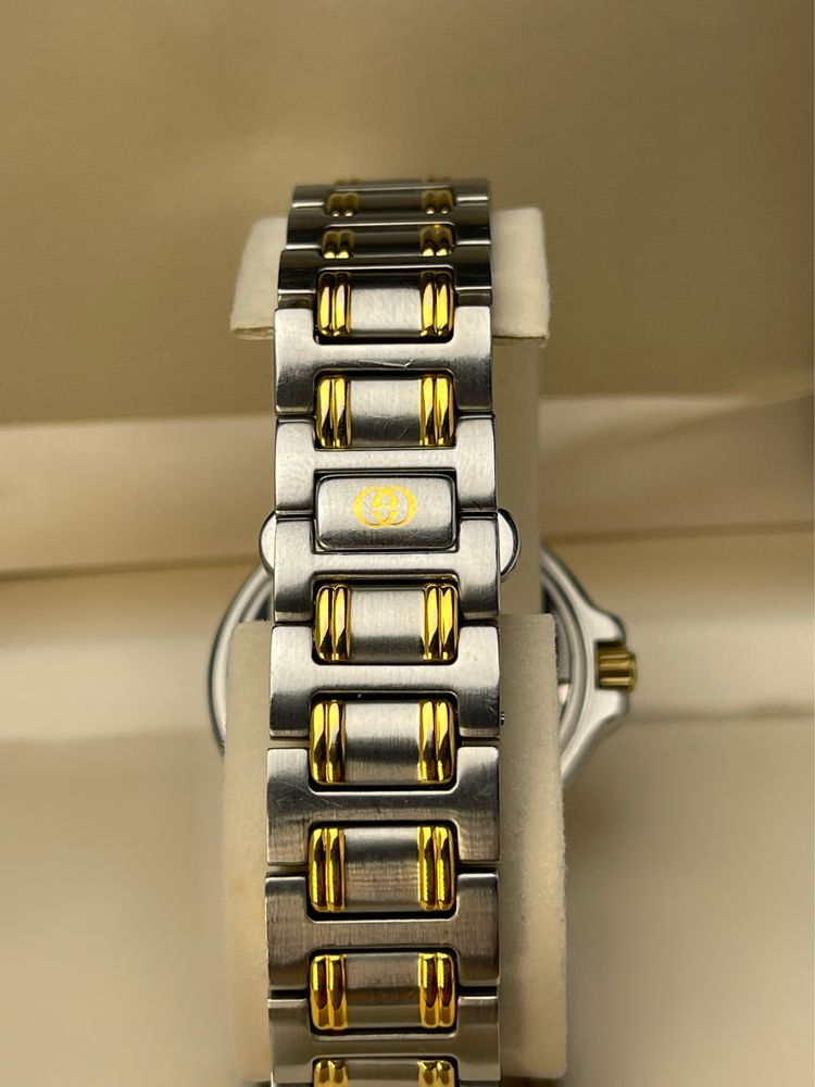 Годинник Gucci 9700M 38мм