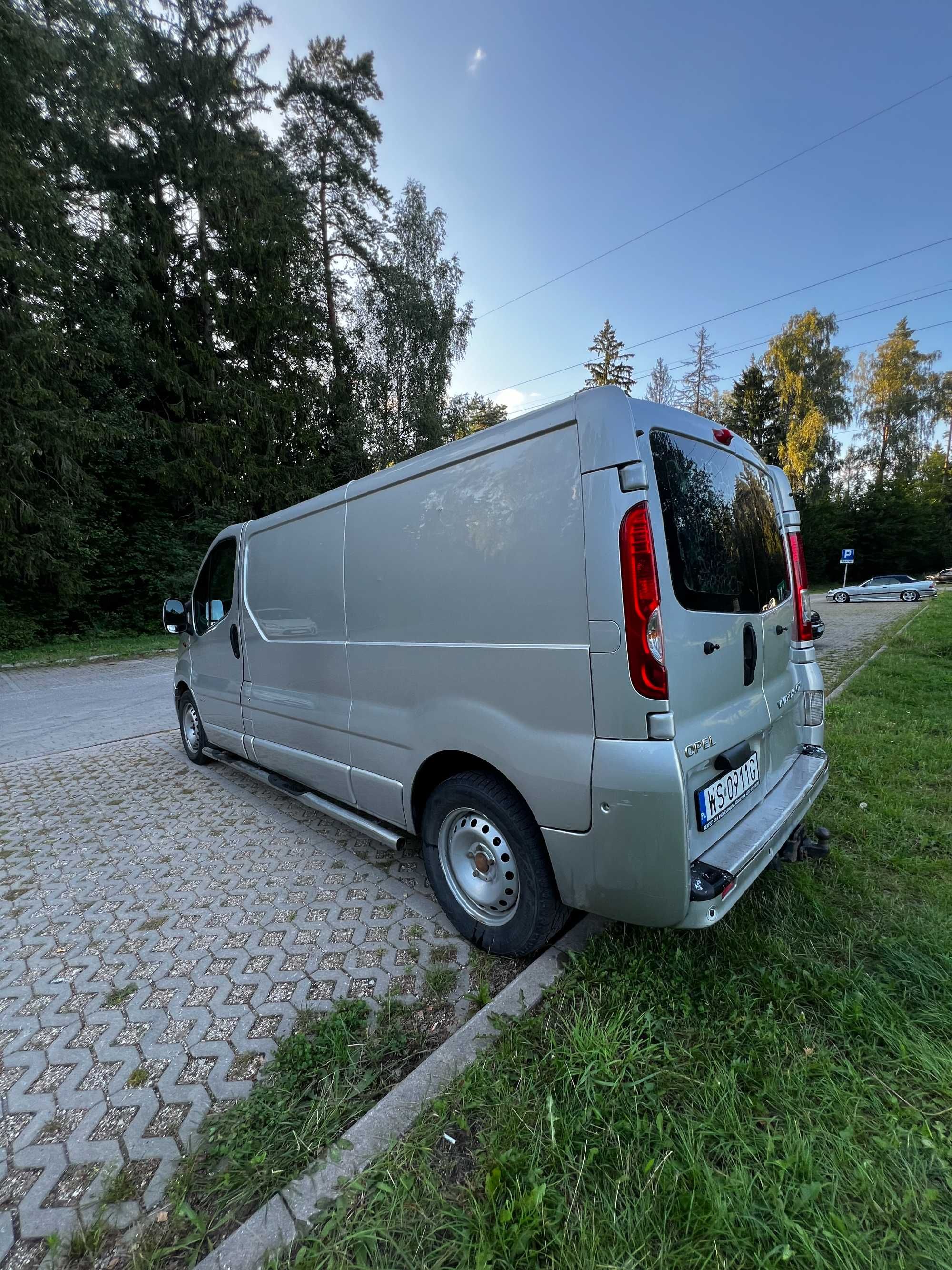 Opel Vivaro Long L2H1 2,5 CDTI 150km 2009