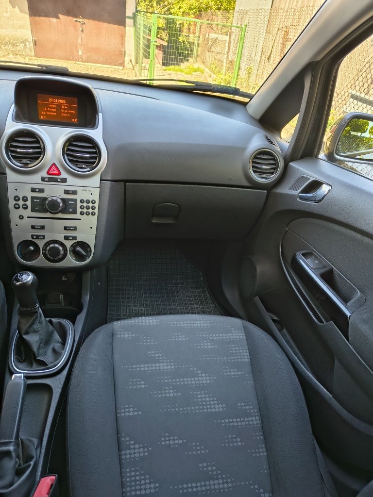 Opel Corsa D 1.4 lift 2011