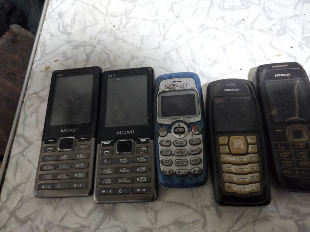 Nokia и Sony ериксон Телефон