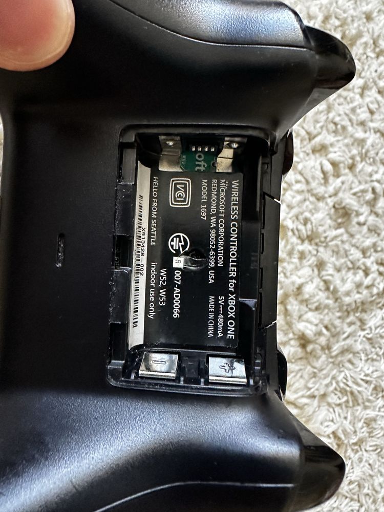 Xbox one fat б/у можливи обмін на switch lite