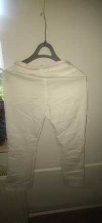 Białe spodnie dla dziewczynki