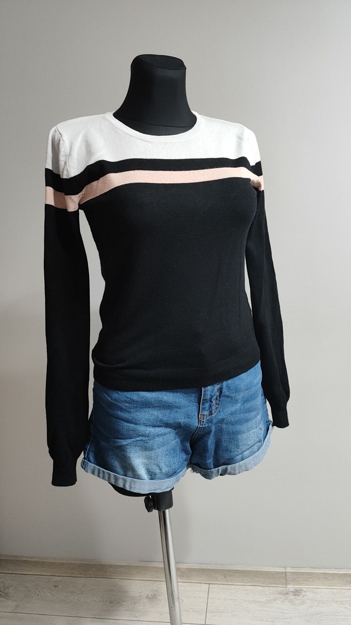 Sweterek z Cropp