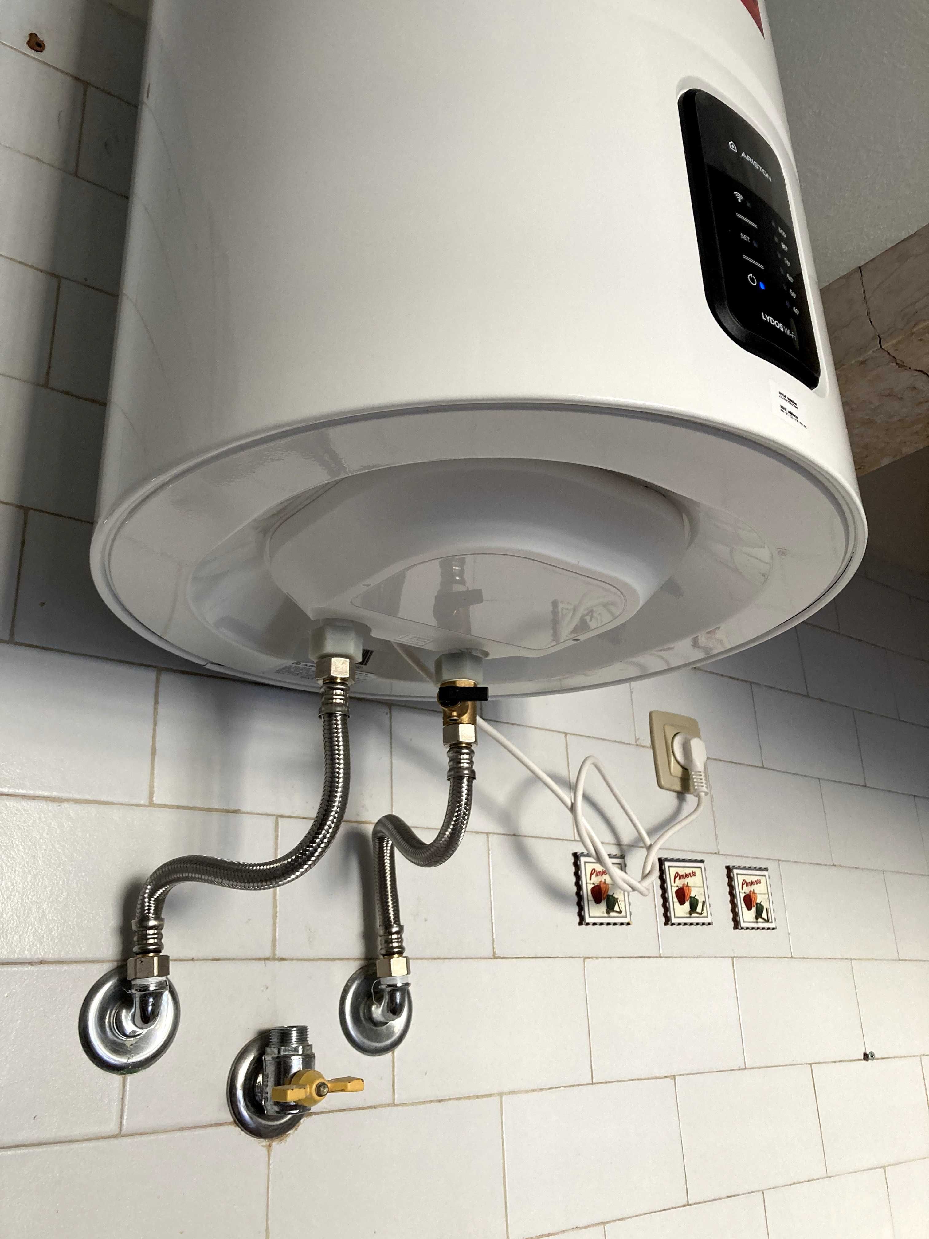 Termoacumulador elétrico 100L wi-fi Ariston Lydos, como novo