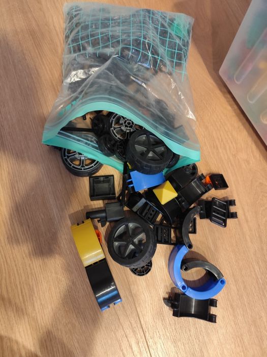 Klocki konstrukcyjne clics