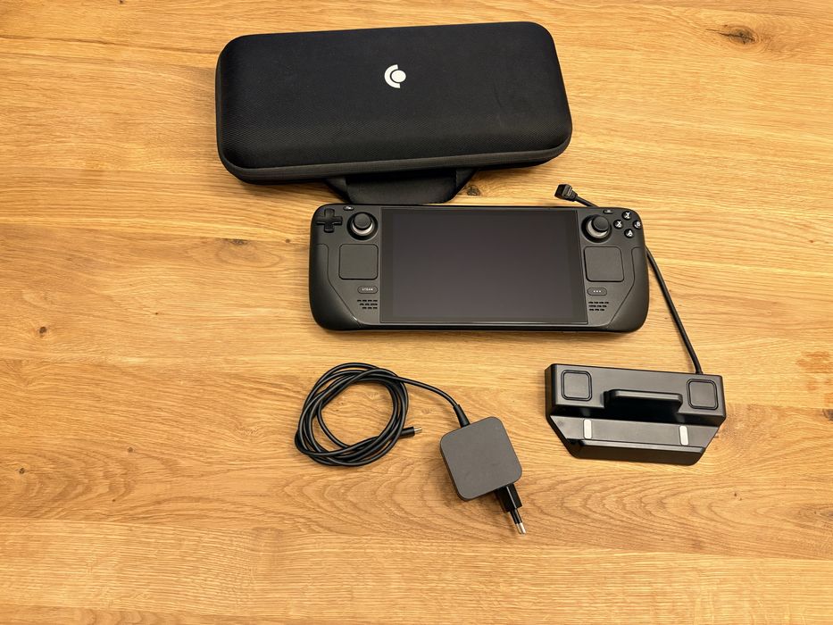 Steam deck 64 GB + karta 512 GB