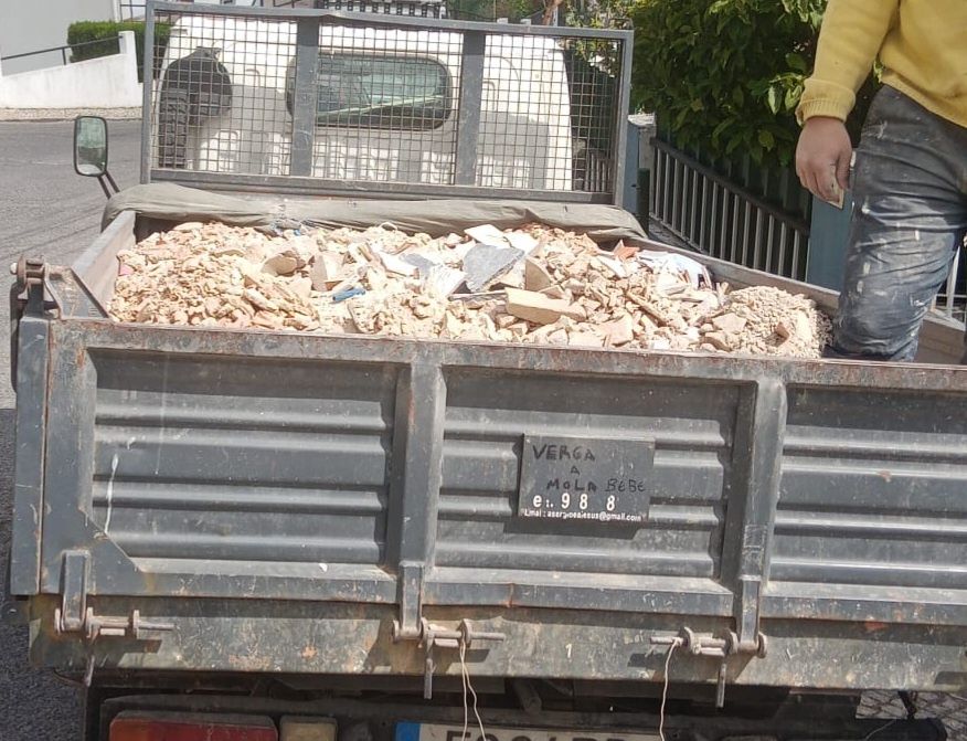 ENTULHO 100% LIMPO com entrega gratuita em toda a área metropolitana