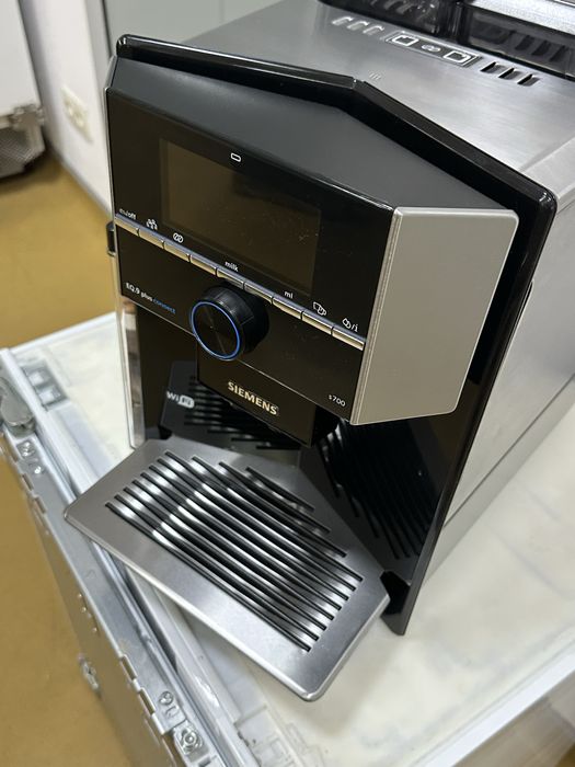 Siemens EQ9 plus connect s700 dwa młynki WiFi ekspres ciśnieniowy