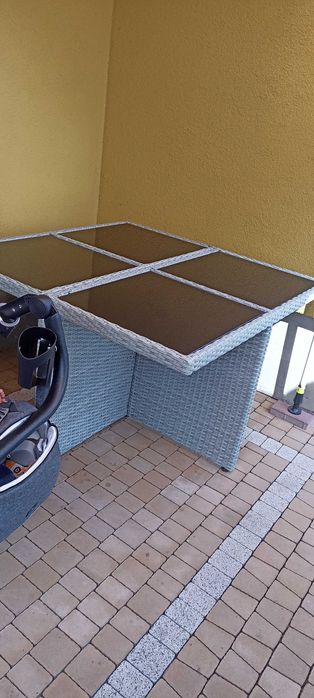 Sprzedam komplet mebli na podwórko