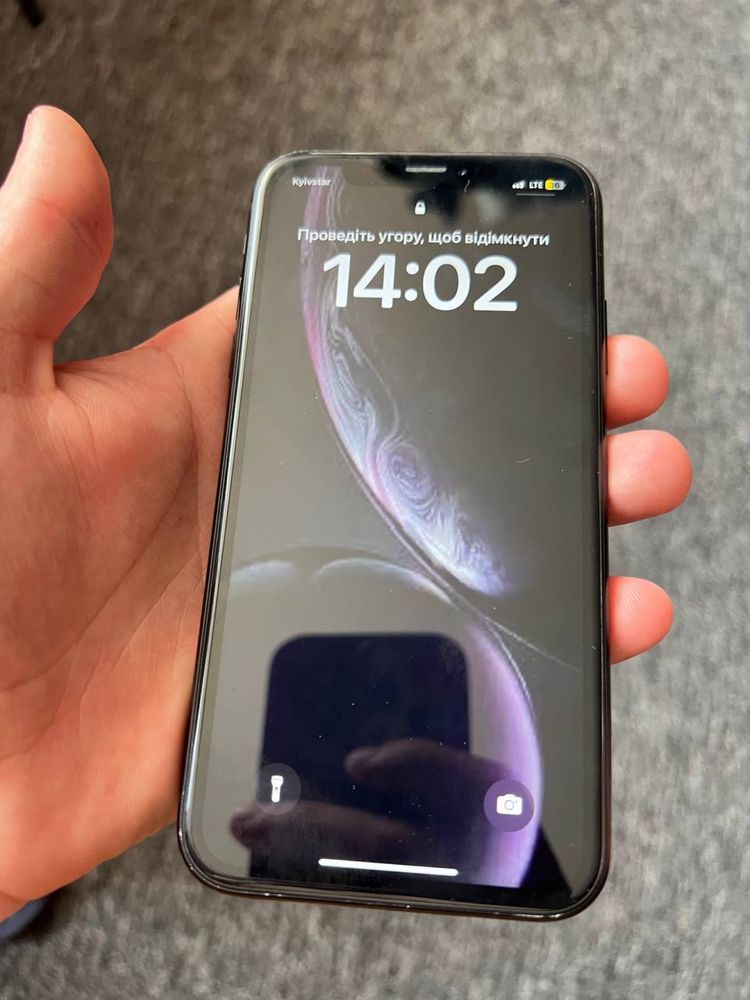 Iphone xr 64 усе працює