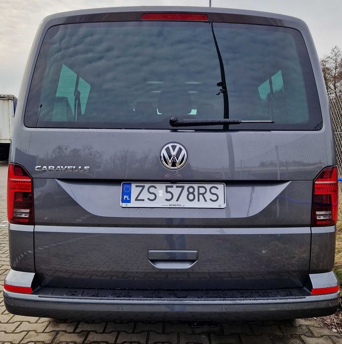 Najem Wynajem Busa 8os. Volkswagen T6.1 Caravel 23r 150KMDSG Szczecin