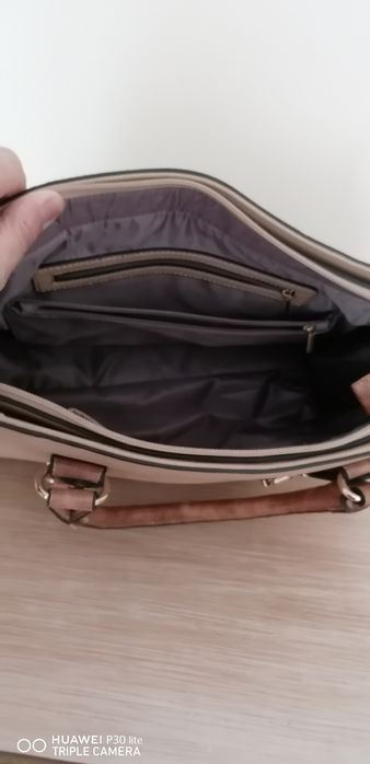 Vendo mala de senhora nova em pele beje e castanho