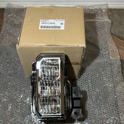 Противотуманка LED правая Subaru Forester 2019 2020 2021