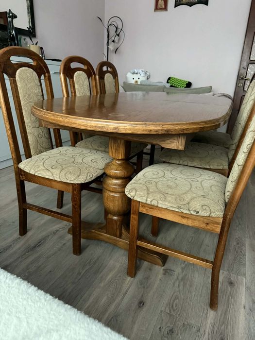 Stół oraz 6 krzesel