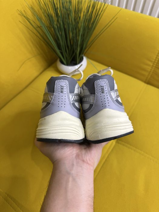 Кросівки Nike Initiator